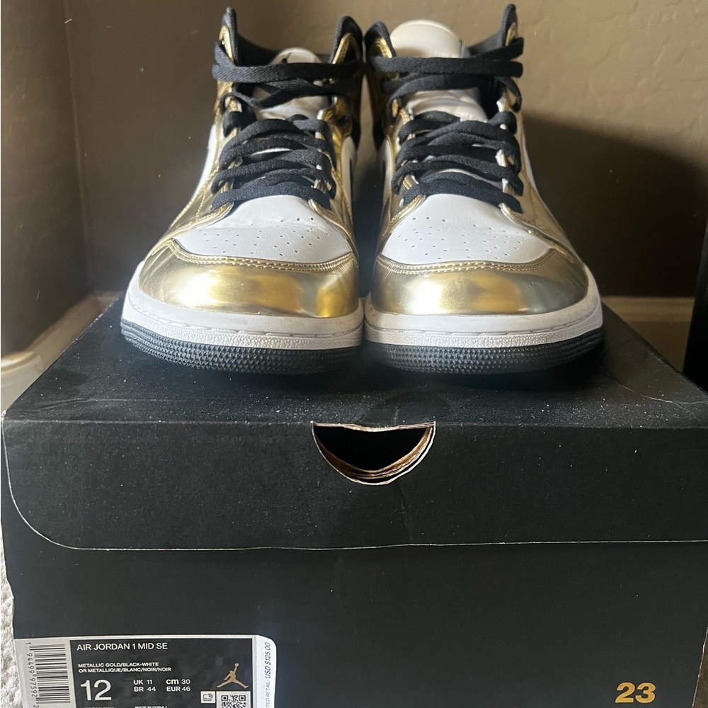 Nike Air Jordan Mid SE Gold and White Athletic Shoes